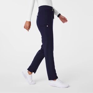 EUC Figs Mayfair High Waisted Skinny Tapered Scrub Pant
Navy, Small